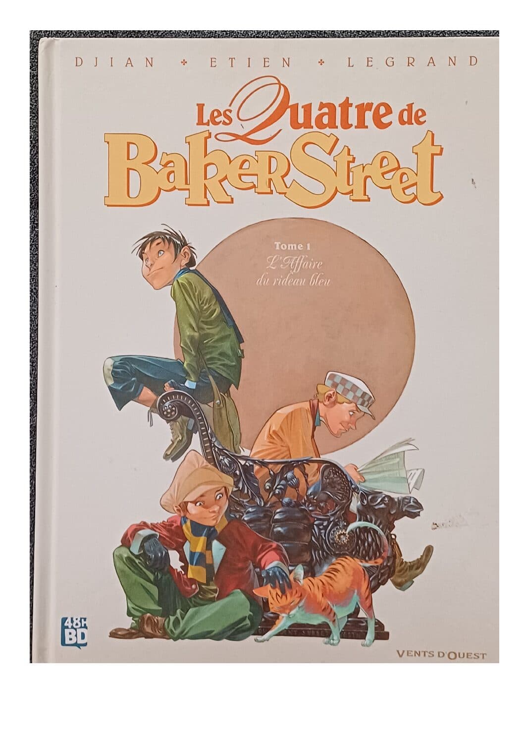 LES QUATRE DU BAKER STREET TOME 1 - L'AFFAIRE DU RIDEAU BLEU